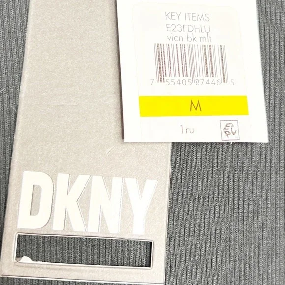 NWT DKNY Jeans Black Ribbed Knit Leopard Print Sleeve Crop Top Women's Size M - Picture 15 of 16